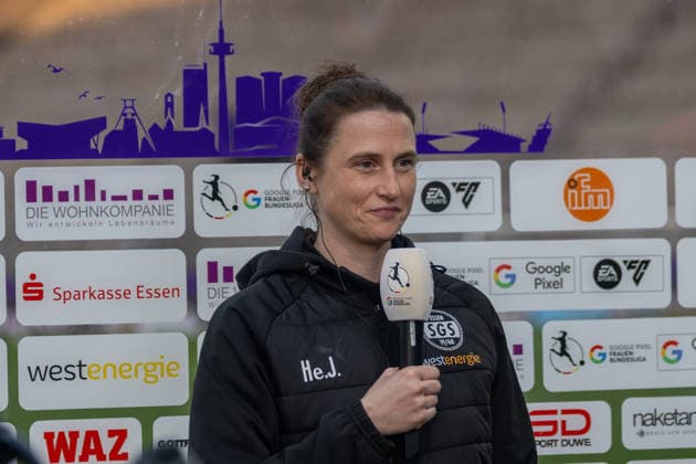 Heleen Jaques SGS Essen, Coach at the interview SGS Essen vs FC Bayern Muenchen, Football, Womens Bundesliga, Matchday 21, Season 2025 2026, 20 03 2026 DFL DFB Regulations prohibit any use of Photographs as image sequences and or Quasivideo SGS Essen vs FC Bayern Muenchen, Football, Womens Bundesliga, Matchday 21, Season 2025 2026, 20 03 2026 Essen Copyright: xEibner-Pressefoto ThomasxHaeslerx EP_THR