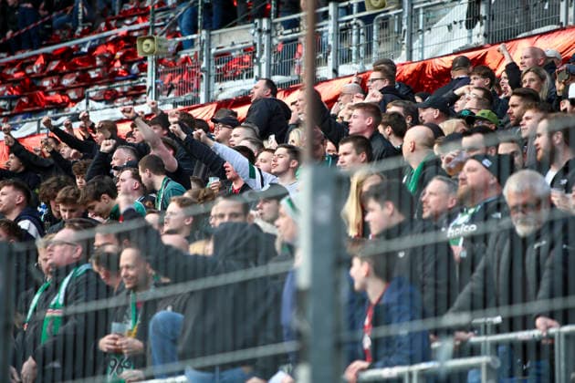 Germany Soccer 2 Bundesliga 2025 2026, Matchday 27 Hannover 96 vs Eintracht Braunschweig Heinz von Heiden Arena Stadion Hannover Spectators, Fans, Stand, Flag, Banner, Banner, Choreography, Fan choreography, Hannover Copyright: xAymanxAlahmedx