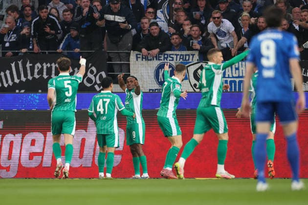 Noel Futkeu SpVgg Greuther Fuerth, 09 with jubilation after his goal for 0 1, Karlsruher SC vs SpVgg Greuther Fuerth, 2 Bundesliga, 27 Matchday, 2025 2026, 20 03 2026, DFL REGULATIONS PROHIBIT ANY USE OF PHOTOGRAPHS AS IMAGE SEQUENCES AND OR QUASI VIDEO, Karlsruher SC vs SpVgg Greuther Fuerth, 2 Bundesliga, 27 Matchday, 2025 2026, 20 03 2026 Karlsruhe Copyright: xEibner-Pressefoto JanxPrihodax EP_JPA