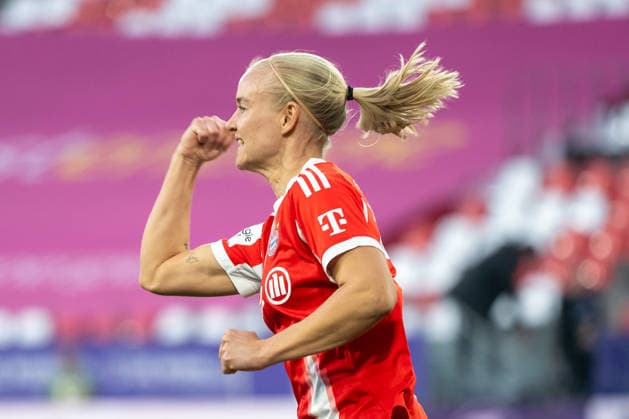 Pernille Harder FC Bayern Muenchen, 21 celebrates her goal for 1 0 SGS Essen vs FC Bayern Muenchen, Football, Womens Bundesliga, Matchday 21, Season 2025 2026, 20 03 2026 DFL DFB Regulations prohibit any use of Photographs as image sequences and or Quasivideo SGS Essen vs FC Bayern Muenchen, Football, Womens Bundesliga, Matchday 21, Season 2025 2026, 20 03 2026 Essen Copyright: xEibner-Pressefoto ThomasxHaeslerx EP_THR