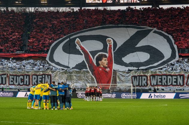 Germany Soccer 2 Bundesliga, 27 Matchday 2025 2026, Hannover 96 - Eintracht Braunschweig on 20 03 in Hannover Heinz von Heiden Arena Fans, banner, flag, banner, team circles before the game Copyright: xSvenxHeidmannx