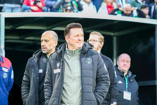 Germany Soccer 2 Bundesliga 2025 2026, 27 Matchday Hannover 96 vs Eintracht Braunschweig Heinz von Heiden Arena Stadion Hannover Portrait photo, portrait, single shot, portrait Christian Titz Coach Hannover 96 Hannover Copyright: xAymanxAlahmedx