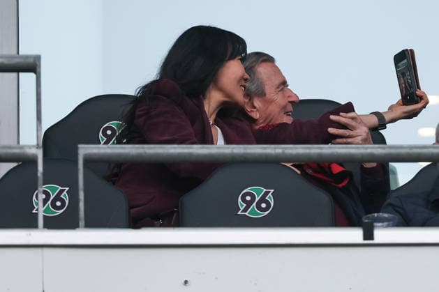 2 Bundesliga Hannover 96 Eintracht Braunschweig on 20 03 2026 in the Heinz von Heiden Arena in Hanover Former Federal Chancellor Gerhard Schröder Schroeder with wife So yeon Schröder Kim in the stadium MH