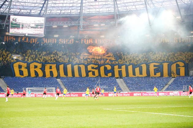 Germany Soccer 2 Bundesliga 2025 2026, Matchday 27 Hannover 96 vs Eintracht Braunschweig Heinz von Heiden Arena Stadion Hannover Spectators, Fans, Stand, Flag, Banner, Banner, Choreography, Fan choreography, Hannover Copyright: xAymanxAlahmedx