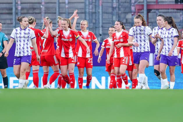 20 03 2026, Football, 1 Womens Bundesliga, SGS Essen FC Bayern München, Stadion Hafenstraße, Google Pixel Frauenbundesliga, 21 Spieltag, Saison 2025 2026 Torjubel nach dem Tor zum 2 0 durch Torschütze Linda Dallmann FC Bayern Muenchen 10 DFB regulations prohibit any use of photographs as image sequences and or quasi video Nordrhein Westfalen Germany