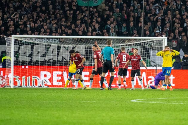 Germany Soccer 2 Bundesliga, 27 Matchday 2025 2026, Hannover 96 - Eintracht Braunschweig on 20 03 in Hannover Heinz von Heiden Arena Johan Gomez Eintracht Braunschweig 44 Shots Copyright: xSvenxHeidmannx