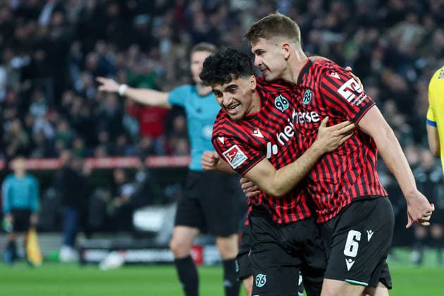 2 Bundesliga Hannover 96 Eintracht Braunschweig on 20 03 2026 at Heinz von Heiden Arena in Hannover Cheering, goal celebration, goal scorer, goal scorer Maik Nawrocki Hannover cheers after his goal for 1 to 0 with Husseyn Chakroun Hannover MH