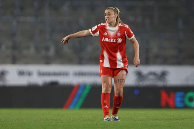 Georgia Stanway FC Bayern Munich gestures during the Woman Bundesliga match between SGS Essen and Bayern Munich at Stadion an der Hafenstraße on March 20, 2026 in Cologne, Germany, Germany Photo by Oliver Kaelke DeFodi Images Georgia Stanway FC Bayern München gestures during the Woman Bundesliga match between SGS Essen and Bayern München at Stadion an der Hafenstraße on March 20, 2026 in Cologne, Germany Photo by Oliver Kaelke DeFodi Images DFL regulations prohibit any use of photographs as image sequences and or quasi video Photo by Oliver Kaelke DeFodi Images