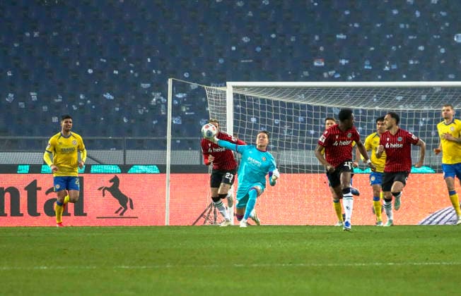 Germany Soccer 2 Bundesliga 2025 2026, Matchday 27 Hannover 96 vs Eintracht Braunschweig Heinz von Heiden Arena Stadion Hannover Ron Thorben Hoffmann Eintracht Braunschweig, 1 Hannover Copyright: xAymanxAlahmedx