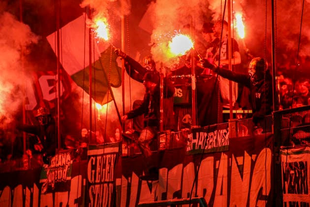 Germany Soccer 2 Bundesliga 2025 2026, Matchday 27 Hannover 96 vs Eintracht Braunschweig Heinz von Heiden Arena Stadion Hannover Spectators, Fans, Stand, Flag, Banner, Banner, Choreography, Fan choreography, Hannover Copyright: xAymanxAlahmedx
