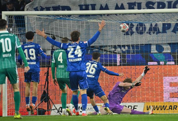 20 03 2026 Soccer Season 2025 2026 2 Soccer Bundesliga 27 Matchday Karlsruher SC KSC Karlsruhe SpVgg Greuther Fürth SGF Kleeblatt Sportfoto Zink MeZi xmexzix DFL regulations prohibit any use of photographs as image sequences and or quasi video only for editorial use Rafael Pinto Pedrosa 36, Karlsruher SC KSC scores Goal Goal shot for 1 1 against Silas Prüfrock 43, SpVgg Greuther Fürth