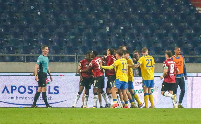 Germany Soccer 2 Bundesliga 2025 2026, Matchday 27 Hannover 96 vs Eintracht Braunschweig Heinz von Heiden Arena Stadion Hannover Fight between players Hannover Copyright: xAymanxAlahmedx