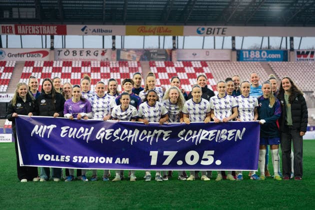 Players of SGS Essen before the Google Pixel Frauen Bundesliga game between SGS Essen and FC Bayern München at Stadion an der Hafenstraße on March 20, 2026 in Essen, Germany Copyright: xLeoniexKiehlx xSPPx Sportspressphoto_SPR114345