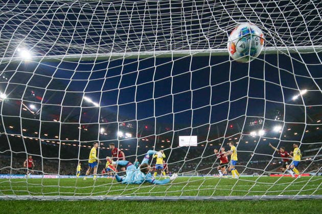 o2 Bundesliga Hannover 96 Eintracht Braunschweig on 20 03 2026 at Heinz von Heiden Arena in Hannover Maik Nawrocki Hannover scores against goalkeeper Ron Thorben Hoffmann Braunschweig 1 to make it 1 - 0 MH