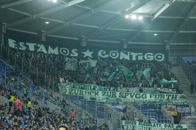 2 Bundesliga, Karlsruher SC vs SpVgg Greuther Fürth, 20 03 2026 Fanblock der SpVgg Greuther Fürth 2 Bundesliga, Karlsruher SC vs SpVgg Greuther Fürth, BBBank Wildpark Karlsruhe, 20 03 2026 DFB DFL REGULATIONS PROHIBIT ANY USE OF PHOTOGRAPHS AS IMAGE SEQUENCES AND OR QUASI VIDEO Copyright: xBEAUTIFULxSPORTS Boscox