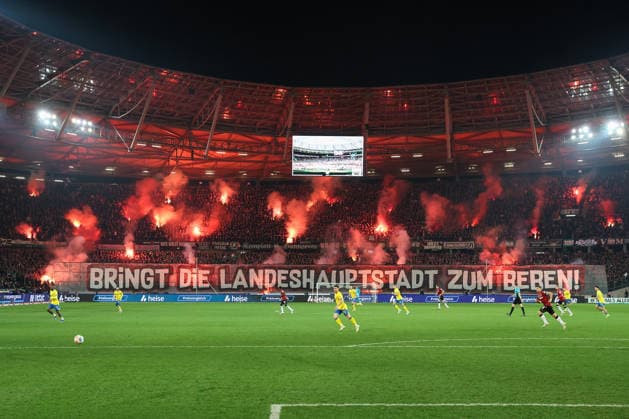 2 Bundesliga Hannover 96 Eintracht Braunschweig on 20 03 2026 at Heinz von Heiden Arena in Hannover The Hannover 96 fans in the north curve set off pyrotechnics MH