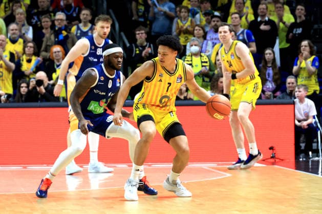 DEU, easyCredit BBL, ALBA vs Rostock Seawolves, 20 03 2026, Uber Arena, Berlin, DEU, easyCredit BBL, ALBA vs Rostock Seawolves, pictured Jack Kayil ALBA Berlin 7 , TJ Crockett Rostock Seawolves 0 nordphotoxGmbHx xEngler nph00076