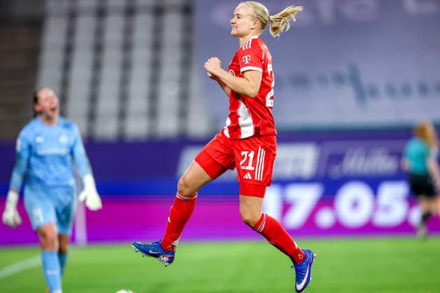 20 03 2026, Football, 1 Womens Bundesliga, SGS Essen FC Bayern München, Stadion Hafenstraße, Google Pixel Frauenbundesliga, 21 Spieltag, Saison 2025 2026 Torjubel nach dem Tor zum 3 0 durch Torschütze Pernille Harder FC Bayern Muenchen 21 DFB regulations prohibit any use of photographs as image sequences and or quasi video Nordrhein Westfalen Germany
