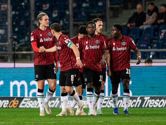 Goal celebration after de, 1 0 by Maik Nawrocki Hannover 96, 06 Hannover 96 vs Eintracht Braunschweig, Football, 2 Bundesliga, Matchday 27, Season 2025 2026, 20 03 2026 DFL REGULATIONS PROHIBIT ANY USE OF PHOTOGRAPHS AS IMAGE SEQUENCES AND OR QUASI VIDEO, Hannover 96 vs Eintracht Braunschweig, Football, 2 Bundesliga, Matchday 27, Season 2025 2026, 20 03 2026 Hannover Copyright: xEibner-Pressefoto DamianxKruczynx EP_DKI