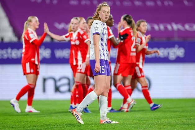 20 03 2026, Football, 1 Womens Bundesliga, SGS Essen FC Bayern Munich, Stadion Hafenstraße, Google Pixel Frauenbundesliga, 21 Matchday, Season 2025 2026 Laura Pucks SGS Essen 15 disappointed Disappointment after the 0 5 DFB regulations prohibit any use of photographs as image sequences and or quasi video Nordrhein Westfalen Germany