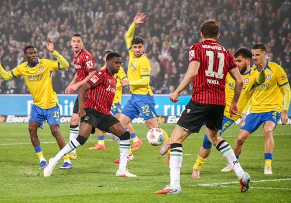 Germany Soccer 2 Bundesliga 2025 2026, Matchday 27 Hannover 96 vs Eintracht Braunschweig Heinz von Heiden Arena Stadion Hannover Goal chance Noël Así ko Noel Aseko Hannover 96, 15 Mehmet AydÄ±n Eintracht Braunschweig, 8 Hannover Copyright: xAymanxAlahmedx