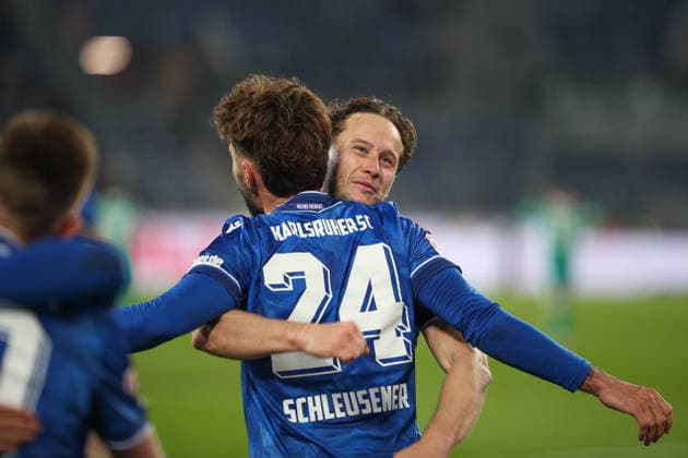 Christoph Kobald Karlsruher SC, 22 celebrates with Fabian Schleusener Karlsruher SC, 24 after his goal for 3 1, Karlsruher SC vs SpVgg Greuther Fuerth, 2 Bundesliga, Matchday 27, 2025 2026, 20 03 2026, DFL REGULATES PROHIBIT ANY USE OF PHOTOGRAPHS AS IMAGE SEQUENCES AND OR QUASI VIDEO, Karlsruher SC vs SpVgg Greuther Fuerth, 2 Bundesliga, Matchday 27, 2025 2026, 20 03 2026 Karlsruhe Copyright: xEibner-Pressefoto JanxPrihodax EP_JPA