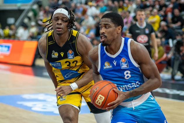 Keeshawn Kellman MHP RIESEN Ludwigsburg, 32 , William Christmas Frankfurt Skyliners, 08 , GER, MHP Riesen vs Skyliners Frankfurt, Basketball Bundesliga, easycredit BBL, 25 Matchday, Season 2025 2026, 20 03 2026, GER, MHP Riesen vs Skyliners Frankfurt, Basketball Bundesliga, easycredit BBL, 25 Matchday, Season 2025 2026, 20 03 2026 Ludwigsburg Copyright: xEibner-Pressefoto SaschaxWaltherx EP_EER