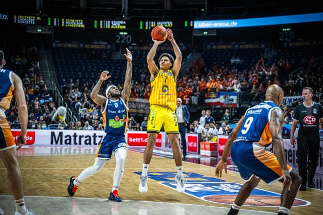 Basketball Berlin 20 03 2026 Season 2025 2026 EasyCredit BBL 1 Bundesliga Men, Men Alba Berlin Rostock Seawolves Jack Kayil Alba Berlin, No 07 TJ Crockett Rostock, No 00