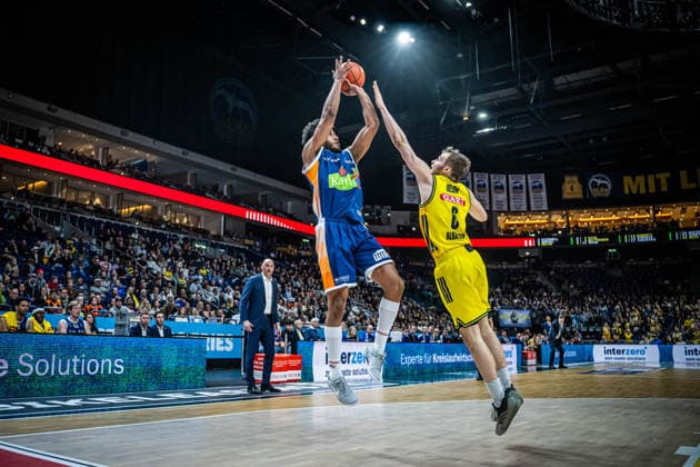 Basketball Berlin 20 03 2026 Season 2025 2026 EasyCredit BBL 1 Bundesliga Men, Men Alba Berlin Rostock Seawolves D Shawn Schwartz Rostock, No 05 Malte Delow Alba Berlin, No 06