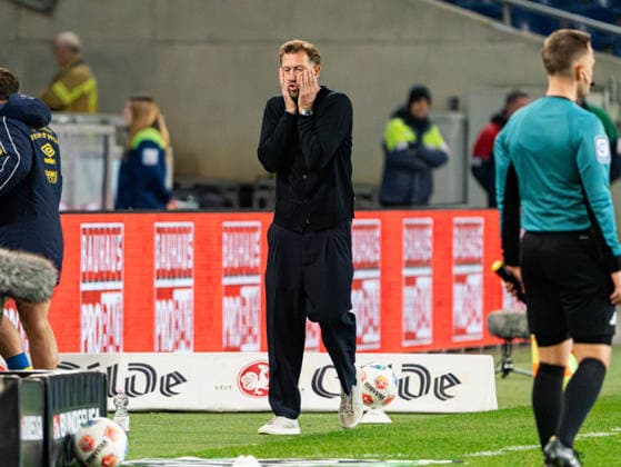 Lars Kornetka Eintracht Braunschweig, Coach is frustrated Hannover 96 vs Eintracht Braunschweig, Football, Bundesliga 2, Matchday 27, Season 2025 2026, 20 03 2026 DFL REGULATIONS PROHIBIT ANY USE OF PHOTOGRAPHS AS IMAGE SEQUENCES AND OR QUASI VIDEO, Hannover 96 vs Eintracht Braunschweig, Football, Bundesliga 2, Matchday 27, Season 2025 2026, 20 03 2026 Hannover Copyright: xEibner-Pressefoto DamianxKruczynx EP_DKI