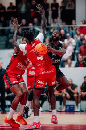 BB 2BL SBB Baskets Tigers Tuebingen Jordan Nathaniel Johnson Tigers Tuebingen during the 2025 2026 season in the 2 Barmer Basketball Bundesliga Pro A on matchday 28 between SBB Baskets and Tigers Tuebingen at Wolfgang Lakenmacher Halle on March 20, 2026 in Magdeburg, Sachsen Anhalt, Germany