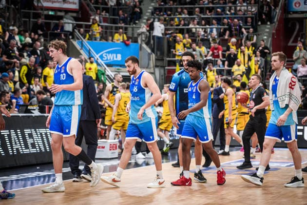 Jacob Holt Frankfurt Skyliners, 10 , Radii Caisin Frankfurt Skyliners, 16 , Nahiem Alleyne Frankfurt Skyliners, 04 , Till Pape Frankfurt Skyliners, 19 , vlnr Skyliners team visibly dissatisfied going into the half-time break GER, MHP Riesen Ludwigsburg vs Skyliners Frankfurt, Basketball Bundesliga, easycredit BBL, 25 Matchday, Season 2025 2026, 20 03 2026 GER, MHP Riesen Ludwigsburg vs Skyliners Frankfurt, Basketball Bundesliga, easycredit BBL, 25 Matchday, Season 2025 2026, 20 03 2026 Ludwigsburg Copyright: xSandyxDinkelackerx EP_SDR