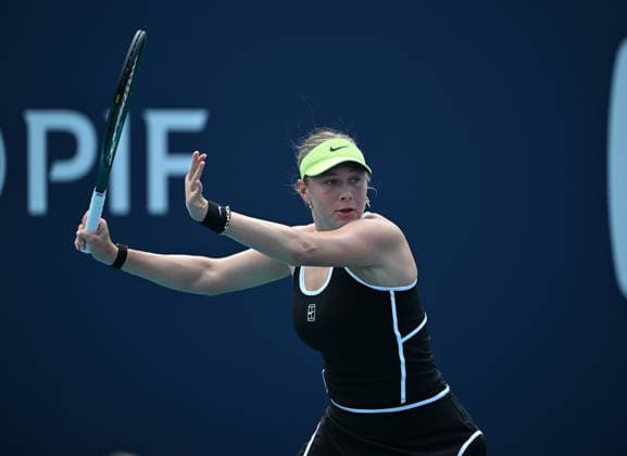 MIAMI GARDENS FL - MARCH 20: Amanda Anisimova vs Ajla Tomljanovic during The 2026 Miami Open held at Hard Rock Stadium on March 20, 2026 in Miami Gardens, Florida. Copyright: xmpi04 MediaPunchx