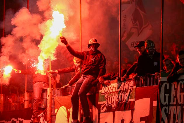 Germany Soccer 2 Bundesliga 2025 2026, Matchday 27 Hannover 96 vs Eintracht Braunschweig Heinz von Heiden Arena Stadion Hannover Spectators, Fans, Stand, Flag, Banner, Banner, Choreography, Fan choreography, Hannover Copyright: xAymanxAlahmedx