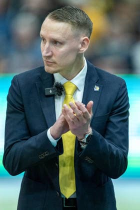 Mikko Riipinen MHP RIESEN Ludwigsburg, Head Coach , GER, MHP Riesen vs Skyliners Frankfurt, Basketball Bundesliga, easycredit BBL, 25 Matchday, Season 2025 2026, 20 03 2026, GER, MHP Riesen vs Skyliners Frankfurt, Basketball Bundesliga, easycredit BBL, 25 Matchday, Season 2025 2026, 20 03 2026 Ludwigsburg Copyright: xEibner-Pressefoto SaschaxWaltherx EP_EER