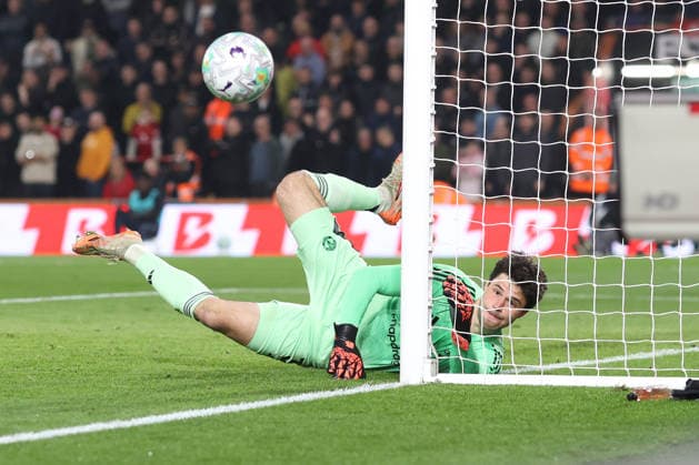 Bournemouth gegen Man Utd 20. März 2026, Bournemouth Premier League Fußball AFC Bournemouth gegen Manchester United Manchester United Torhüter Senne Lammens wehrt den Ball mit einer Parade ab Foto Charlotte Wilson Abseits Bournemouth UK  Copyright: xCharlottexWilsonx xOffsidexOffside