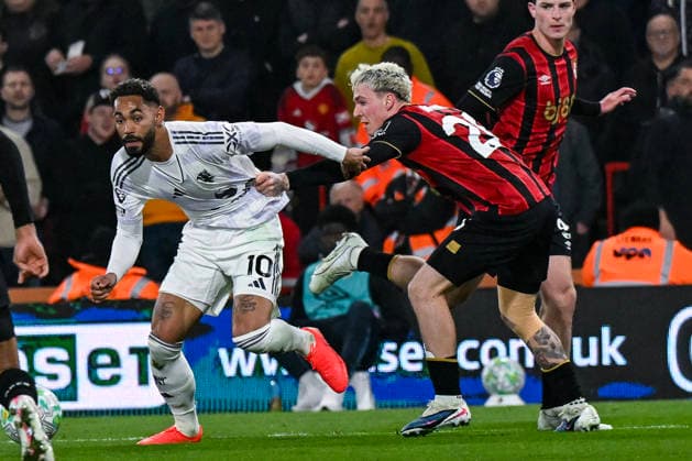 Bournemouth v Manchester United, ManU Premier League Matheus Cunha of Manchester United is fouled by Alex Jiminez of Bournemouth in the penalty area during the Premier League match at the Vitality Stadium, Bournemouth 20 03 2026 UK Newspapers OUT Copyright: xJeremyxLandeyx FIL-23166-0029
