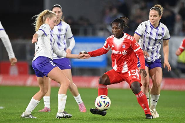 Bernadette AMANI M vs Julie TERLINDEN SGS Essen action, duel, SGS Essen FC Bayern Muenchen 0 5 Soccer Google Pixel Womens Bundesliga Season 2025 2026, 21 Matchday, Matchday21 on 20 03 2026 at Stadion an der Hafenstrasse Essen, Â