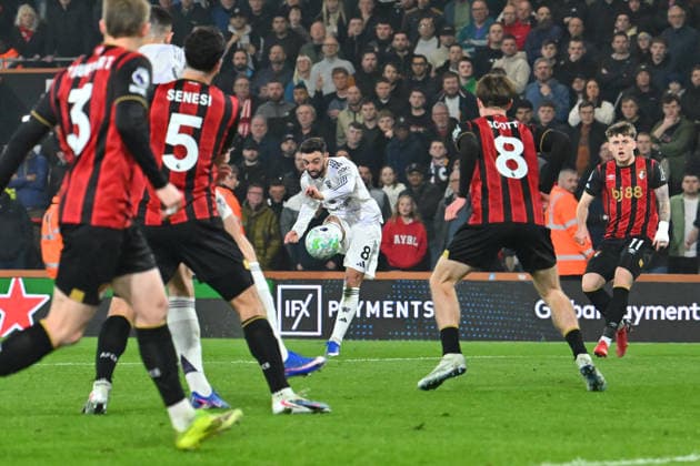 Bournemouth v Manchester United, ManU Premier League Bruno Fernandes (8) of Manchester United shoots at goal during the Premier League match between Bournemouth and Manchester United at the Vitality Stadium, Bournemouth, UK on 20 March 2026. Bournemouth Vitality Stadium Dorset UK Editorial use only DataCo restrictions apply See www.football-dataco.com , Copyright: xGrahamxHuntx PSI-23946-0121