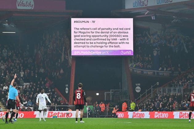 Bournemouth v Manchester United, ManU Premier League VAR showing on the big screen the reason for the penalty and red card against Harry Maguire (5) of Manchester United during the Premier League match between Bournemouth and Manchester United at the Vitality Stadium, Bournemouth, UK on 20 March 2026. Bournemouth Vitality Stadium Dorset UK Editorial use only DataCo restrictions apply See www.football-dataco.com , Copyright: xGrahamxHuntx PSI-23946-0122