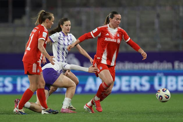Georgia Stanway FC Bayern Munich , Laureta Elmazi SGS Essen and Vanessa Gilles FC Bayern Munich battle for the ball during the Woman Bundesliga match between SGS Essen and Bayern Munich at Stadion an der Hafenstraße on March 20 in Essen, Germany Photo by Oliver Kaelke DeFodi Images Georgia Stanway FC Bayern Munich , Laureta Elmazi SGS Essen and Vanessa Gilles FC Bayern München battle for the ball during the Woman Bundesliga match between SGS Essen and Bayern München at Stadion an der Hafenstraße on March 20, 2026 in Cologne, Germany Photo by Oliver Kaelke DeFodi Images DFL regulations prohibit any use of photographs as image sequences and or quasi video Photo by Oliver Kaelke DeFodi Images
