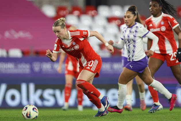 Franziska Kett FC Bayern Munich in action, on the ball, individual action during the Woman Bundesliga match between SGS Essen and Bayern Munich at Stadion an der Hafenstraße on March 20 in Essen, Germany, Germany Photo by Oliver Kaelke DeFodi Images Franziska Kett FC Bayern München controls the ball during the Woman Bundesliga match between SGS Essen and Bayern München at Stadion an der Hafenstraße on March 20, 2026 in Cologne, Germany Photo by Oliver Kaelke DeFodi Images DFL regulations prohibit any use of photographs as image sequences and or quasi video Photo by Oliver Kaelke DeFodi Images