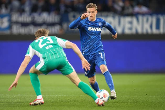 Dzenis Burnic Karlsruher SC, 07 in duel with Jannik Dehm SpVgg Greuther Fuerth, 23 , Karlsruher SC vs SpVgg Greuther Fuerth, 2 Bundesliga, Matchday 27, 2025 2026, 20 03 2026, DFL REGULATIONS PROHIBIT ANY USE OF PHOTOGRAPHS AS IMAGE SEQUENCES AND OR QUASI VIDEO, Karlsruher SC vs SpVgg Greuther Fuerth, 2 Bundesliga, 27 Matchday, 2025 2026, 20 03 2026 Karlsruhe Copyright: xEibner-Pressefoto JanxPrihodax EP_JPA