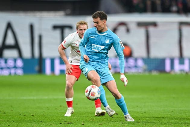 Lipsk 20.03.2026. Pilka nozna. Bundesliga. sezon 2025 2026. kolejka 27 mecz: RB Lipsk - TSG Hoffenheim --- Football. Bundesliga. season 2025 2026. round 27 match between RB Leipzig and TSG Hoffenheim in Leipzig, Germany. persons shown Fisnik Asllani Fot. Tomasz Karczewski Arena Akcji NEWSPIX.PL --- newspix.pl 