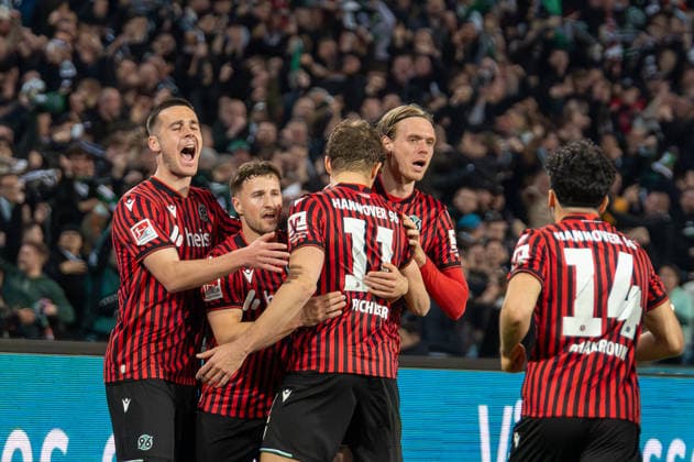 Germany Soccer 2 Bundesliga, 27 Matchday 2025 2026, Hannover 96 Eintracht Braunschweig on 20 03 in Hannover Heinz von Heiden Arena Goal to 1 0 Maik Nawrocki Hannover 96 6 Cheers Joy Emotions Goal celebration Copyright: xSvenxHeidmannx