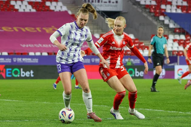 Essen, Germany 20 March 2026 1 Womens Bundesliga 21 Matchday SGS Essen vs FC Bayern Munich Women In the picture from left in the duel Maike Berentzen SGS and Luzie Zähringer Zaehringer FCB Copyright: HMBxMedia MadeleinexFantini