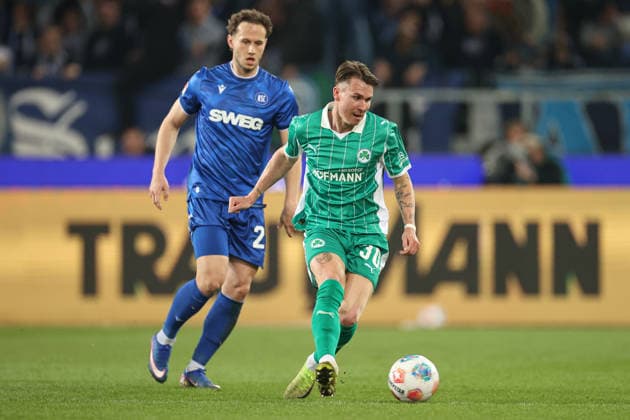 Action on the ball Felix Klaus SpVgg Greuther Fuerth, 30 back Christoph Kobald Karlsruher SC, 22 , Karlsruher SC vs SpVgg Greuther Fuerth, 2 Bundesliga, 27 Matchday, 2025 2026, 20 03 2026, DFL REGULATIONS PROHIBIT ANY USE OF PHOTOGRAPHS AS IMAGE SEQUENCES AND OR QUASI VIDEO, Karlsruher SC vs SpVgg Greuther Fuerth, 2 Bundesliga, 27 Matchday, 2025 2026, 20 03 2026 Karlsruhe Copyright: xEibner-Pressefoto JanxPrihodax EP_JPA