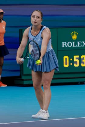 MIAMI GARDENS, FL - MARCH 20: Eliisabetta Cocciaretto (ITA) in action during a women™s singles match against Coco Gauff (USA) at the Miami Open on March 20, 2026, at Hard Rock Stadium in Miami Gardens, Florida,(Photo by Chris Arjoon Icon Sportswire) TENNIS: MAR 20 Miami Open EDITORIAL USE ONLY Icon2603200010102