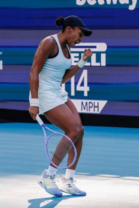 MIAMI GARDENS, FL - MARCH 20: Coco Gauff (USA) in action during a women™s singles match against Eliisabetta Cocciaretto (ITA) at the Miami Open on March 20, 2026, at Hard Rock Stadium in Miami Gardens, Florida,(Photo by Chris Arjoon Icon Sportswire) TENNIS: MAR 20 Miami Open EDITORIAL USE ONLY Icon2603200010119