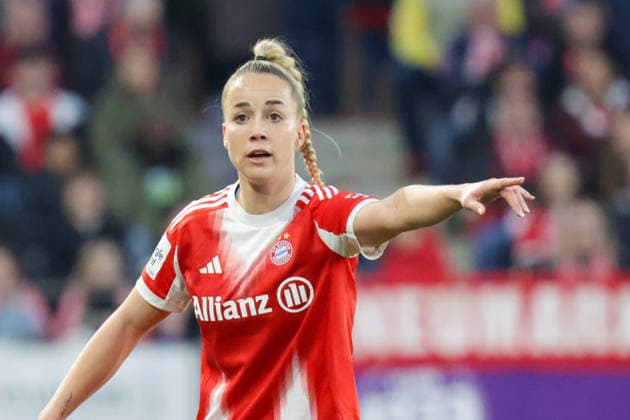 20 03 2026, xgrfx, Soccer Google Pixel Women Bundesliga, SGS Essen FC Bayern Munich v l Giulia Gwinn FC Bayern Munich DFL DFB REGULATIONS PROHIBIT ANY USE OF PHOTOGRAPHS as IMAGE SEQUENCES and or QUASI VIDEO Essen